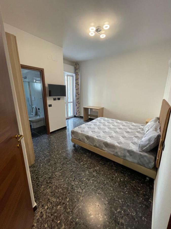 Hotel Due Passi Dal Mare Savona Zewnętrze zdjęcie