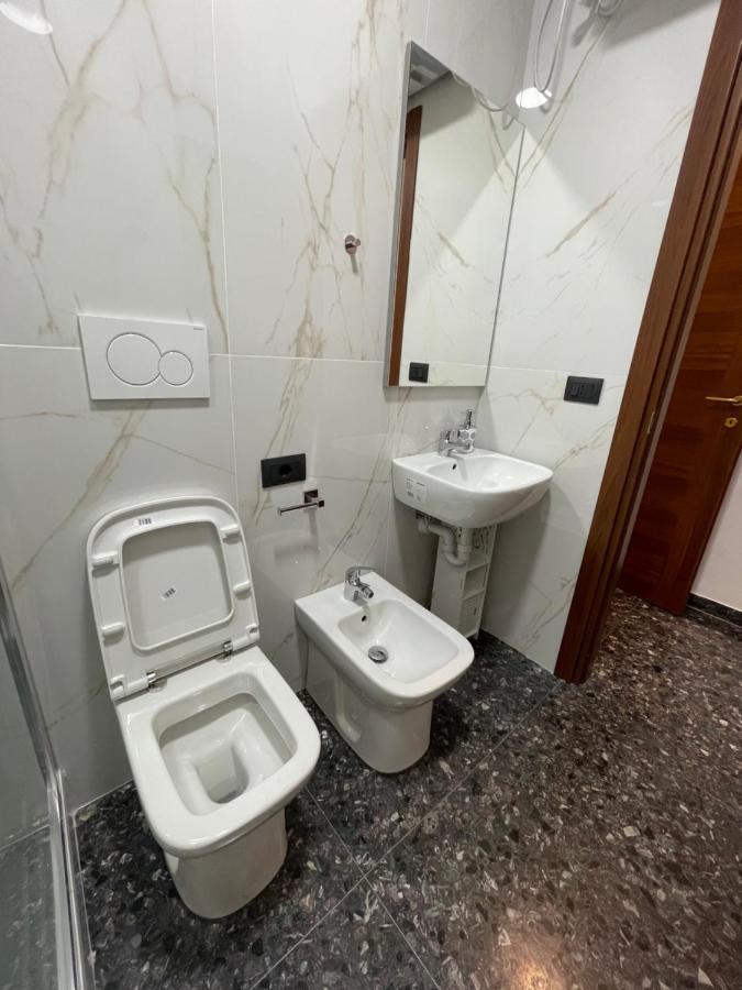 Hotel Due Passi Dal Mare Savona Zewnętrze zdjęcie